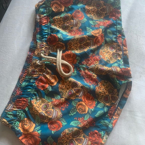 Men’s Swimwear/Trunk - Picture 3 of 3